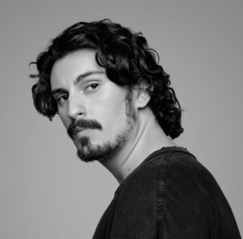 5. VICENTE HERNÁNDEZ - LEÓN